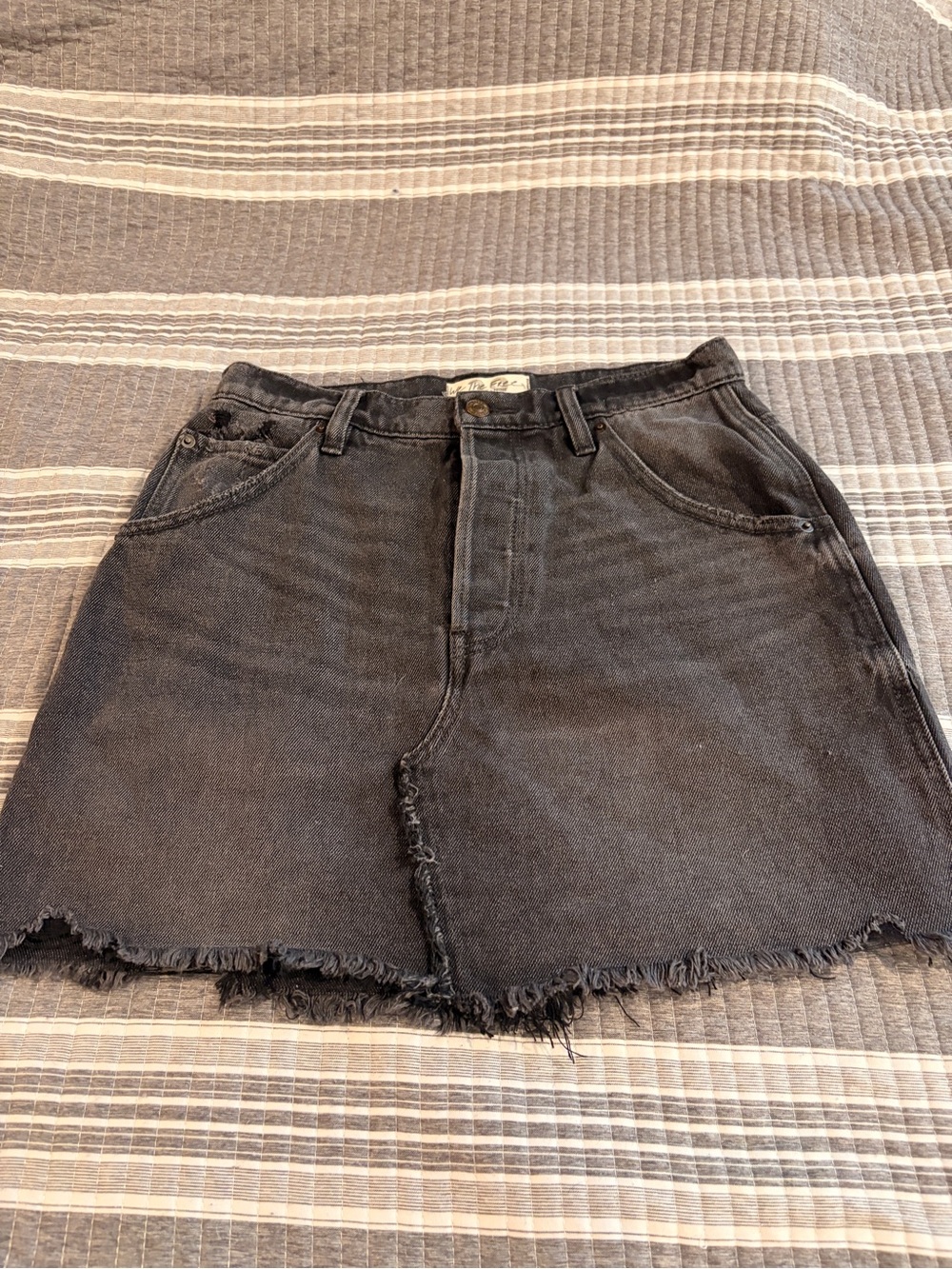 NWOT Free People Distressed Denim Skirt - Women's 29”/8 Casual Frayed Hem